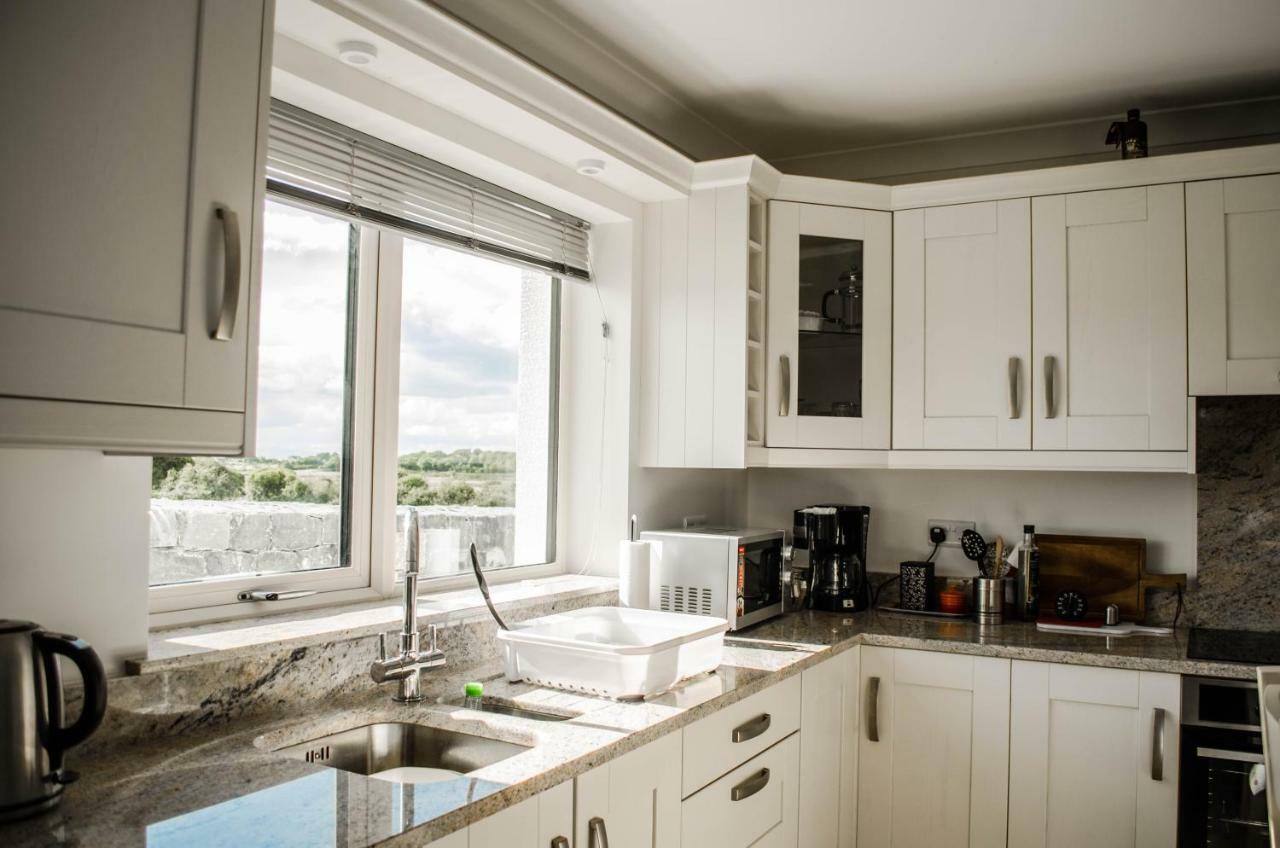 Corrib View Farmhouse Galway Exterior photo